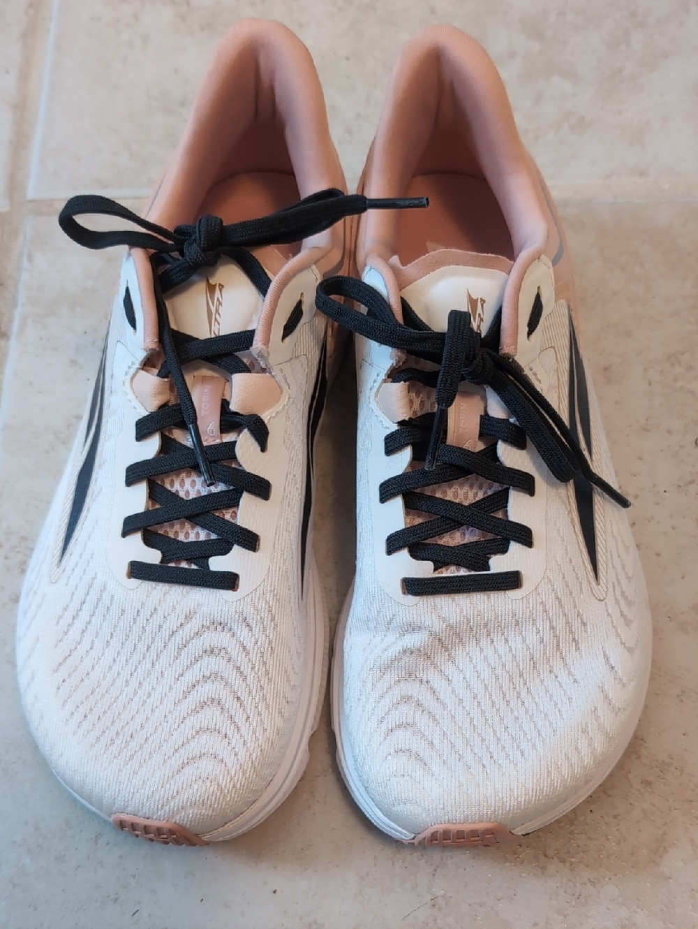 Altra  Torin 6 Women's Running Shoes in White, Pink & Black